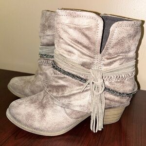 Pre-owned Beige Pop Jelly Slouch Boots size 9M
